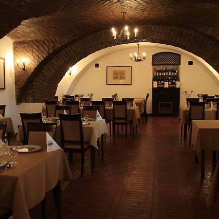 Teleki-Degenfeld Kastelyszallo Szirák Restaurang bild
