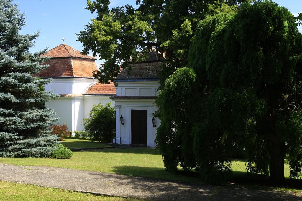 Teleki-Degenfeld Kastelyszallo Szirák Exteriör bild