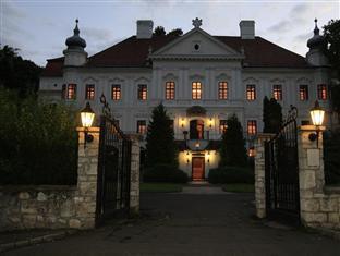 Teleki-Degenfeld Kastelyszallo Szirák Exteriör bild